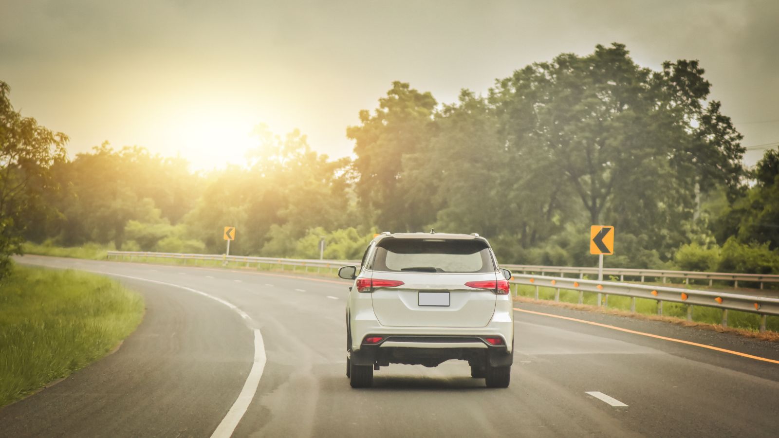 Car buyer considering how much deposit to put toward a car loan in New Zealand