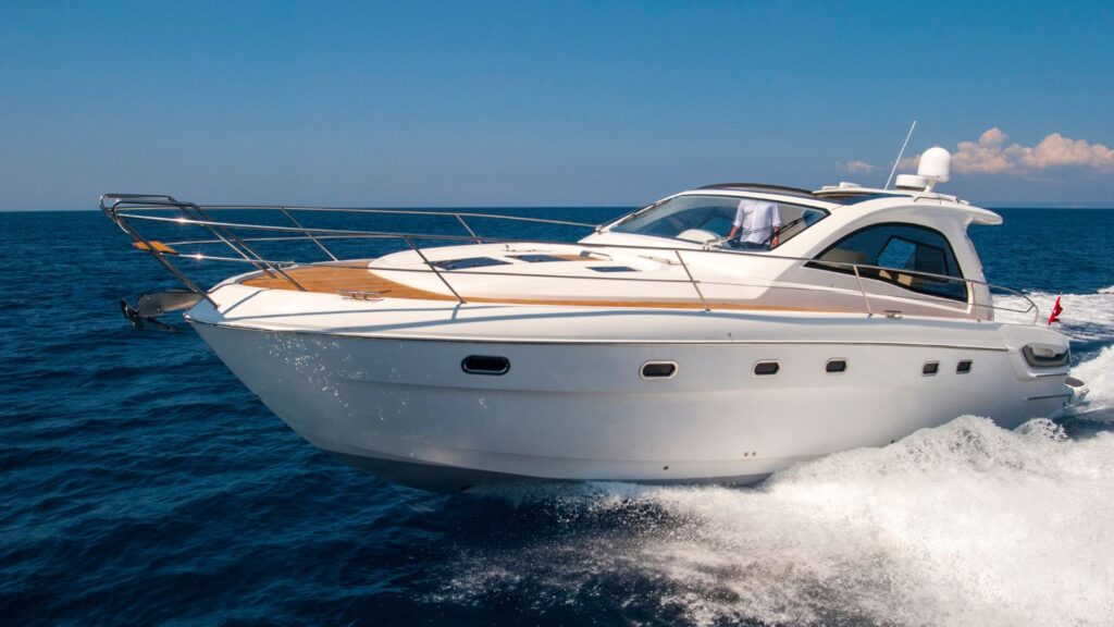New Zealand boat buyer considering a deposit before applying for boat finance