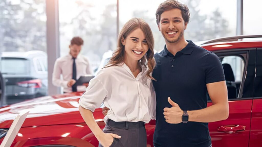 New Zealand couple calculating weekly car loan repayments and vehicle costs
